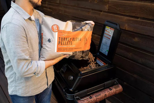 Traeger Turkey Blend Wood Pellets with Brine & Rub Kit