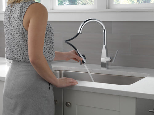 Peerless XANDER Single Handle Pulldown Kitchen